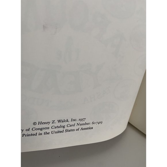 Tasha Tudor AROUND THE YEAR / First Edition 1957 Hardback Dust Jacket - Picture 3 of 8